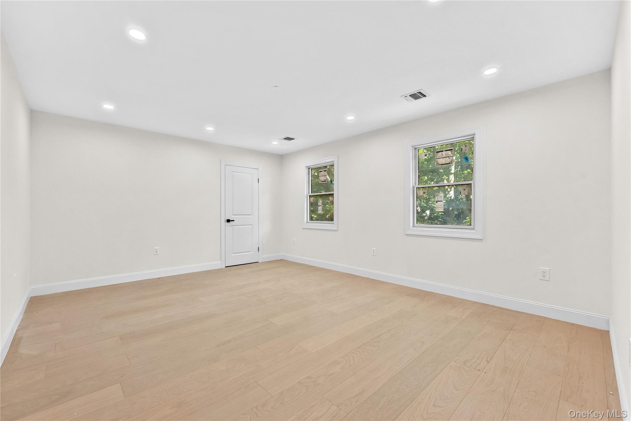 2 CIRCLE Drive — photo 24