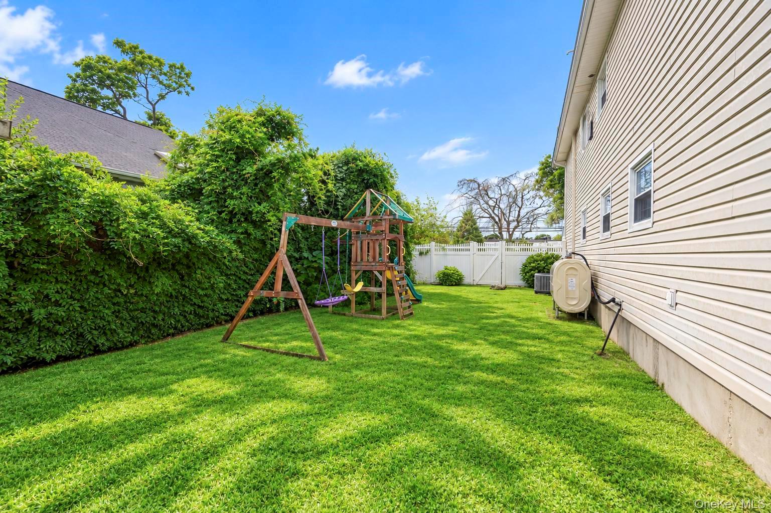 355 Islip Boulevard — photo 12