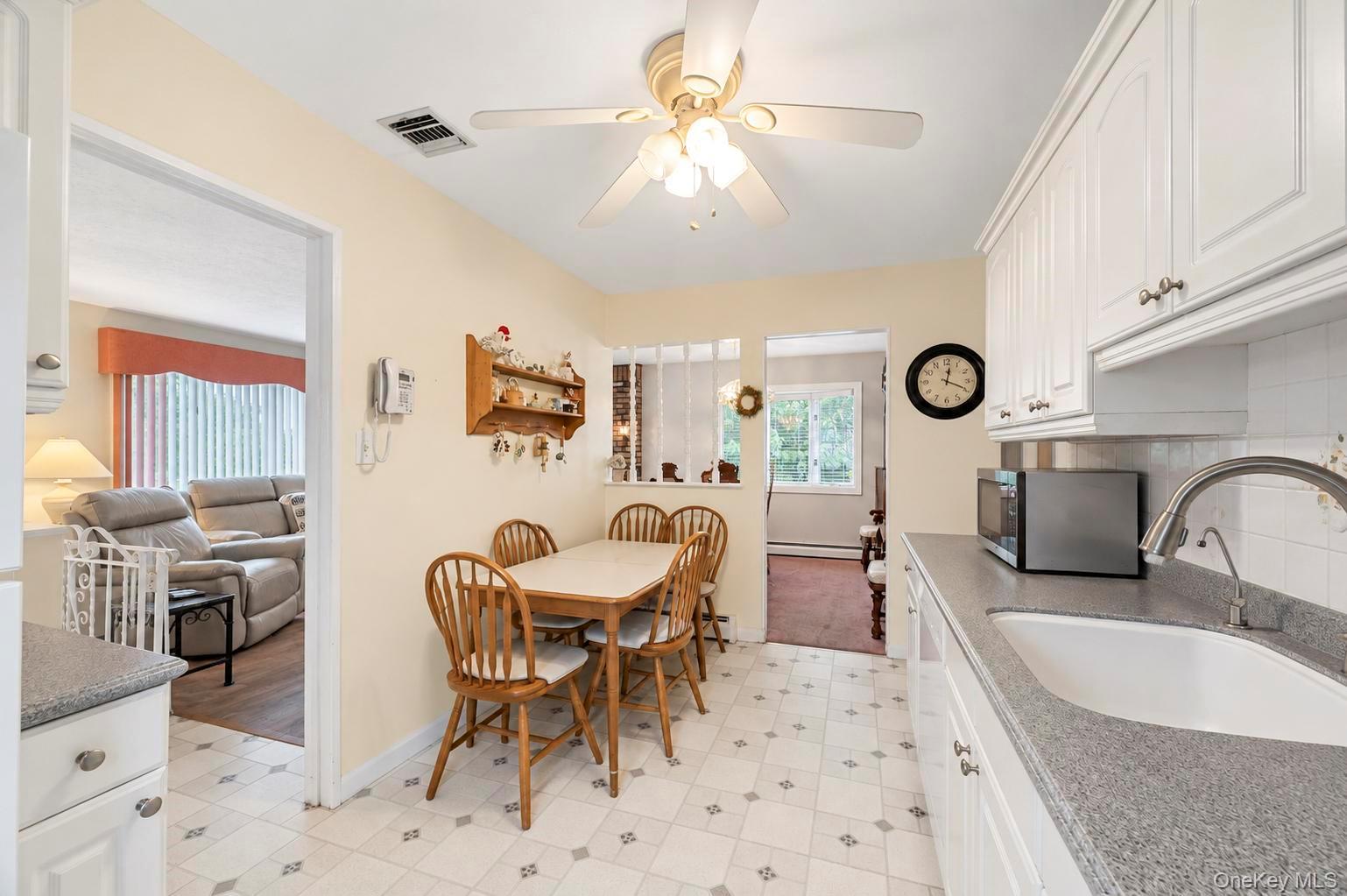 355 Islip Boulevard — photo 23