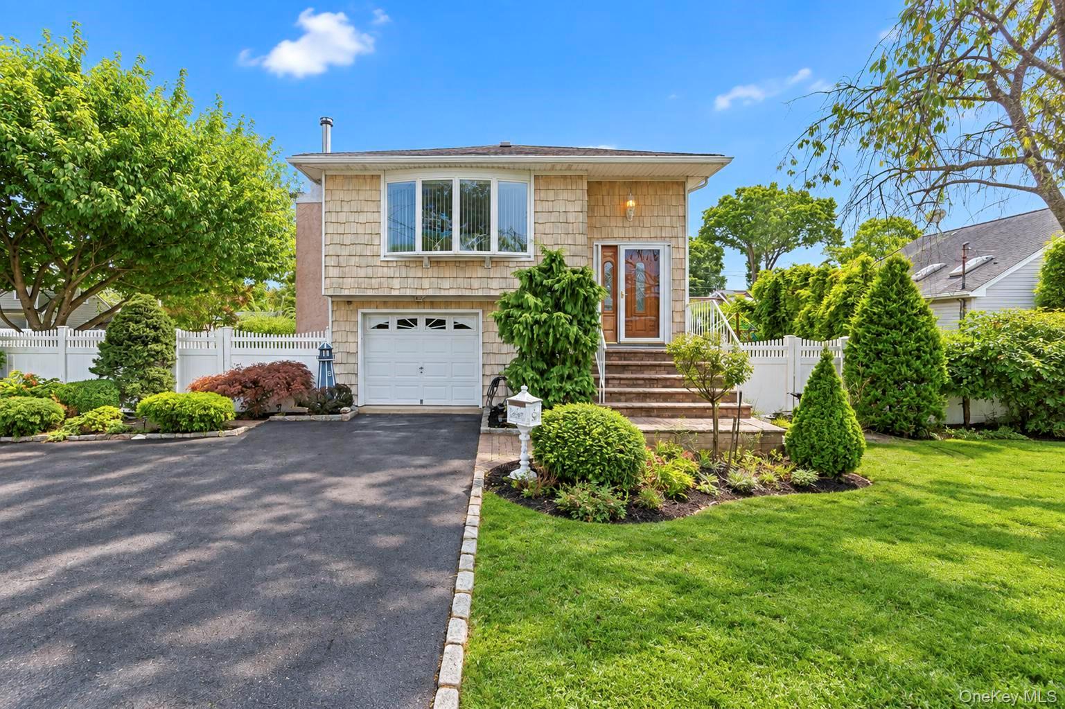 355 Islip Boulevard — photo 6