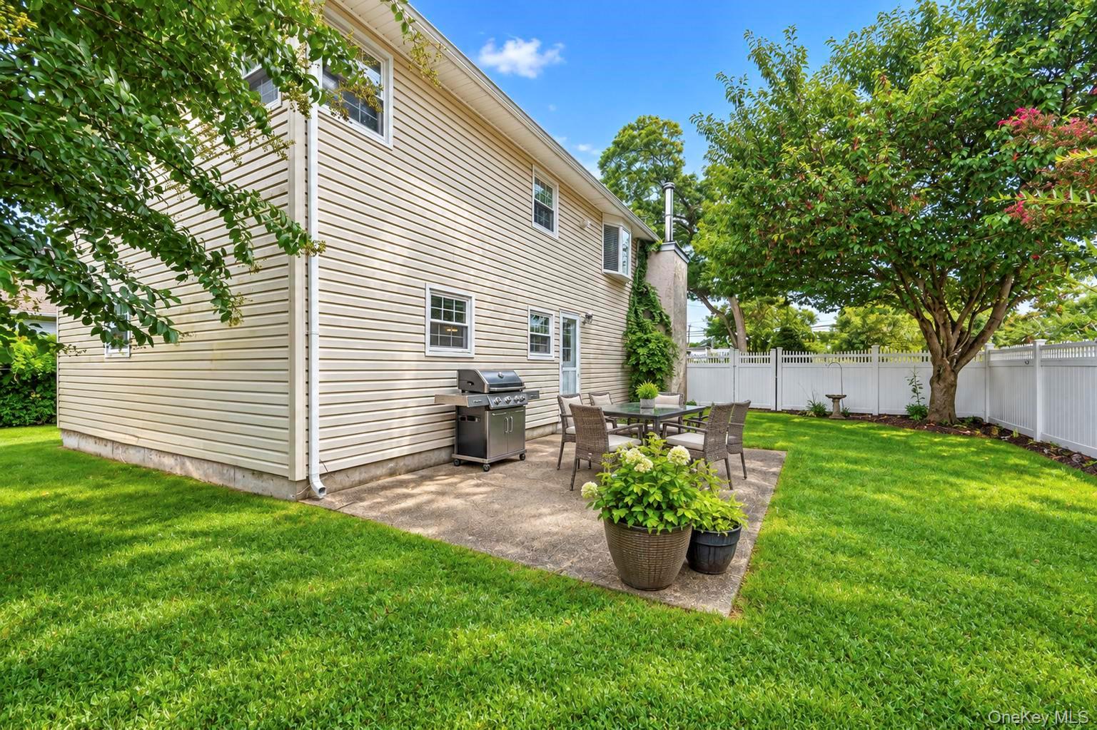 355 Islip Boulevard — photo 7