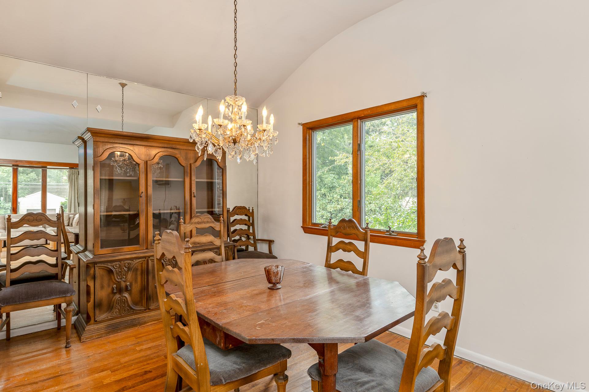 16 Arlington Avenue — photo 8