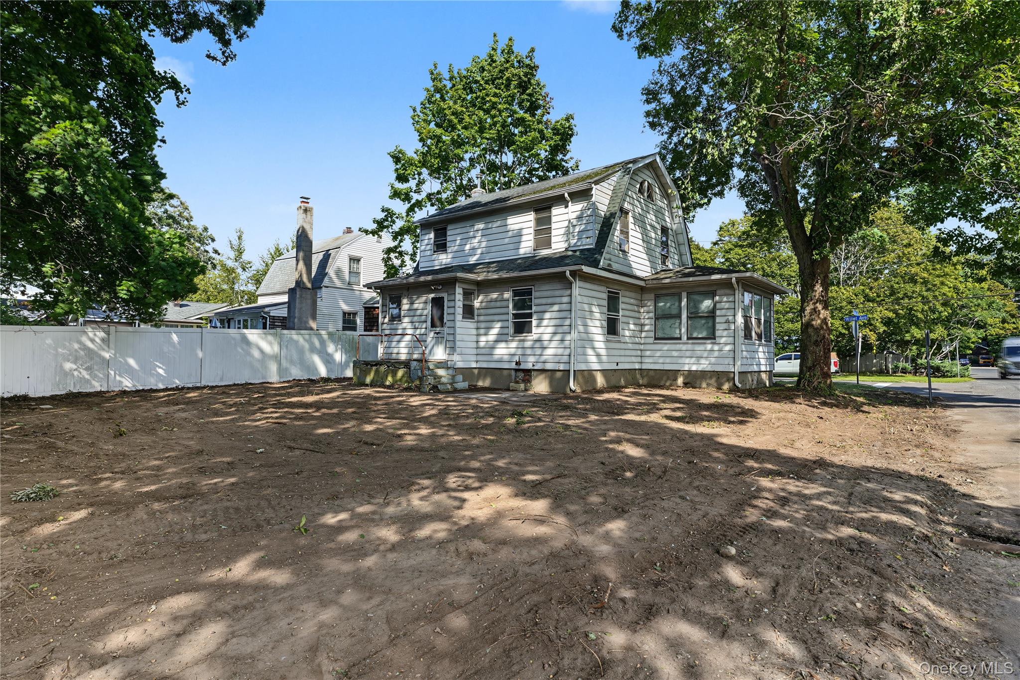 2 Willett Avenue — photo 20