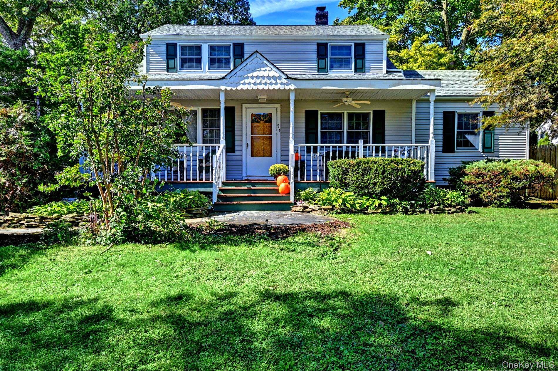 240 Washington Avenue, Saint James