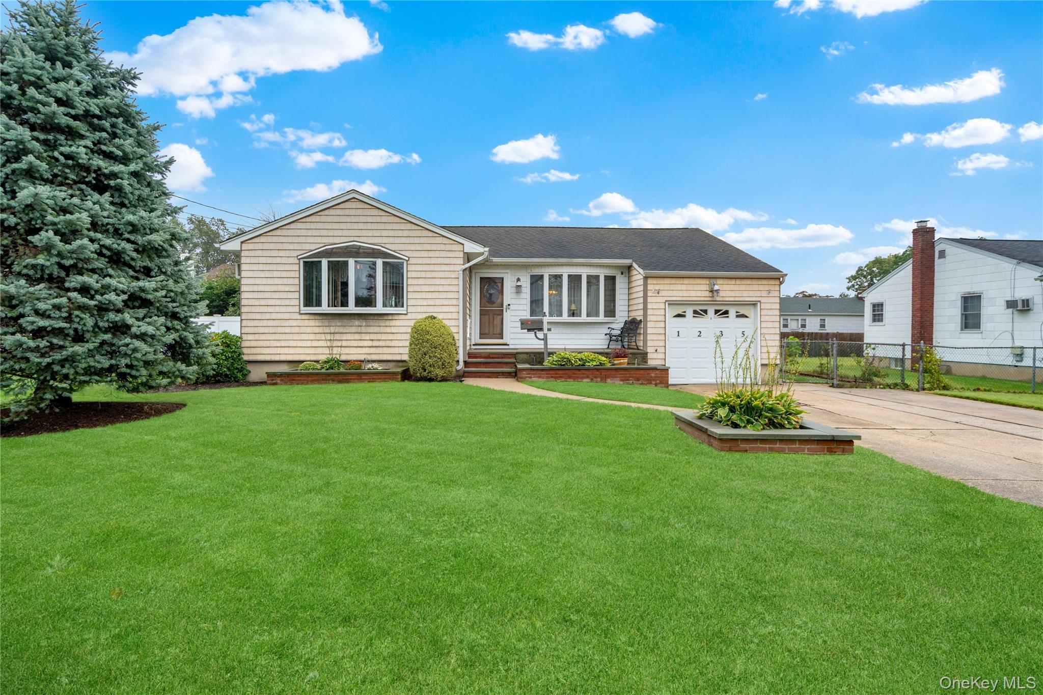 1235 11th Street, West Babylon
