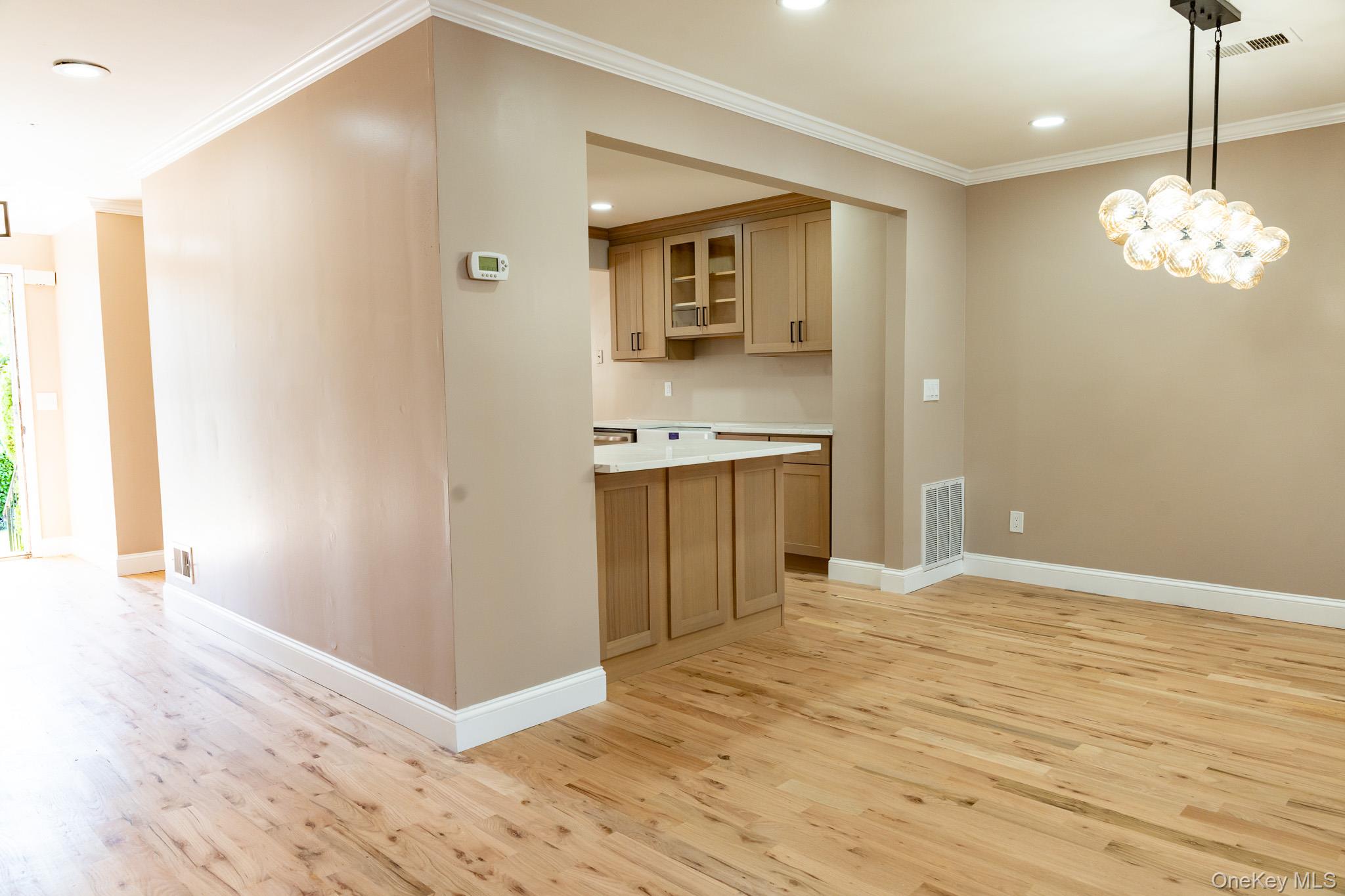 105 Glen Way — photo 10