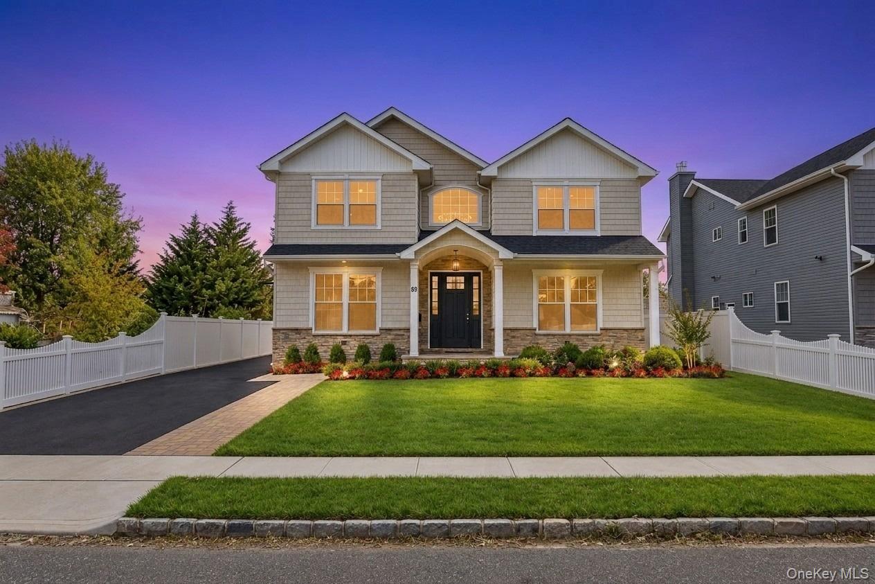 89 West Avenue, Hicksville