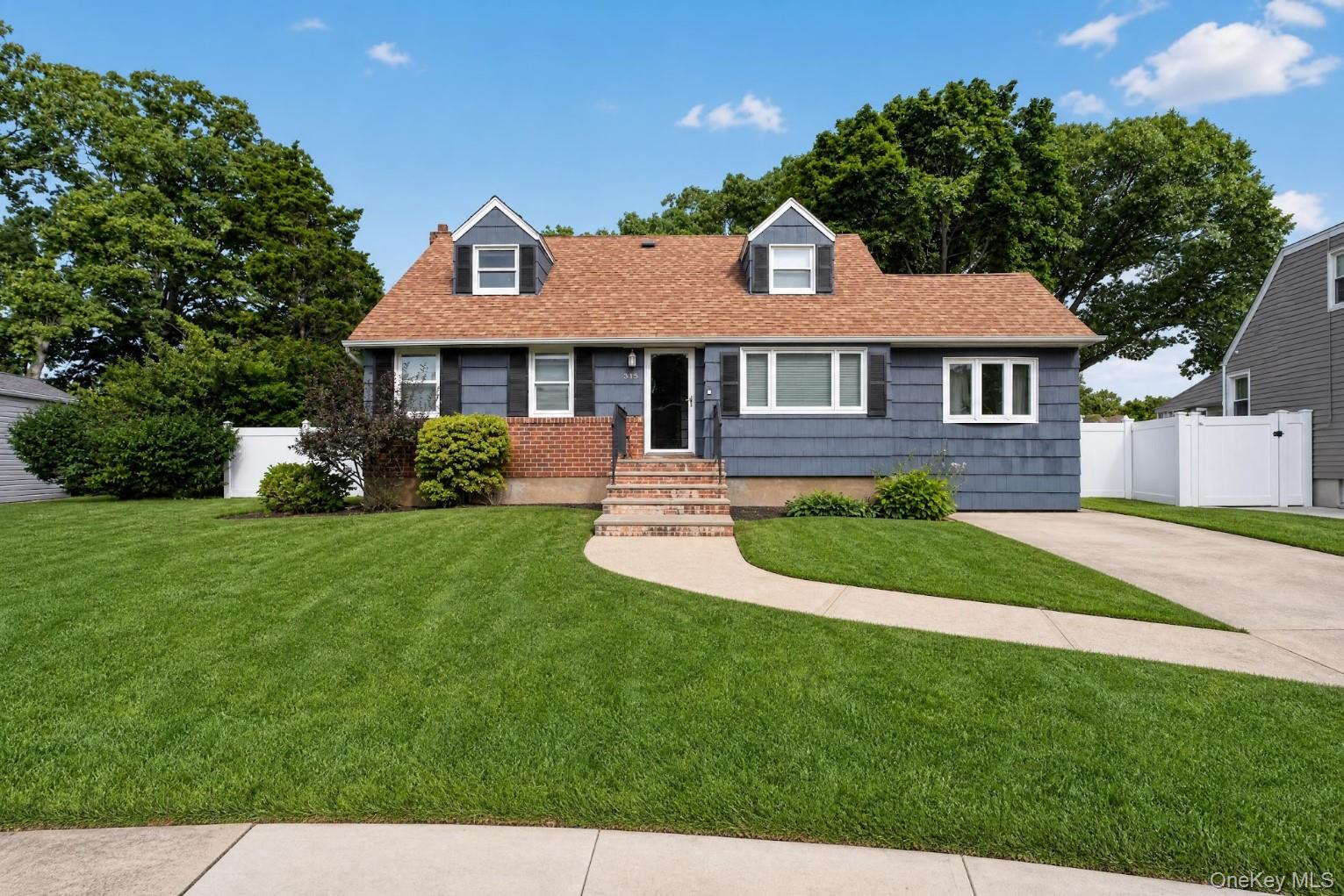 315 Harmony Drive, Massapequa Park