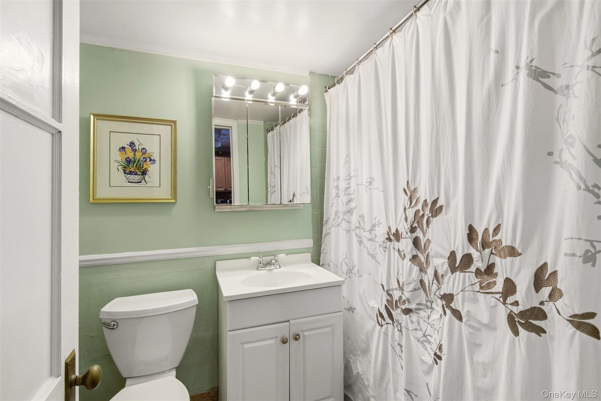 504 West Broadway — photo 11