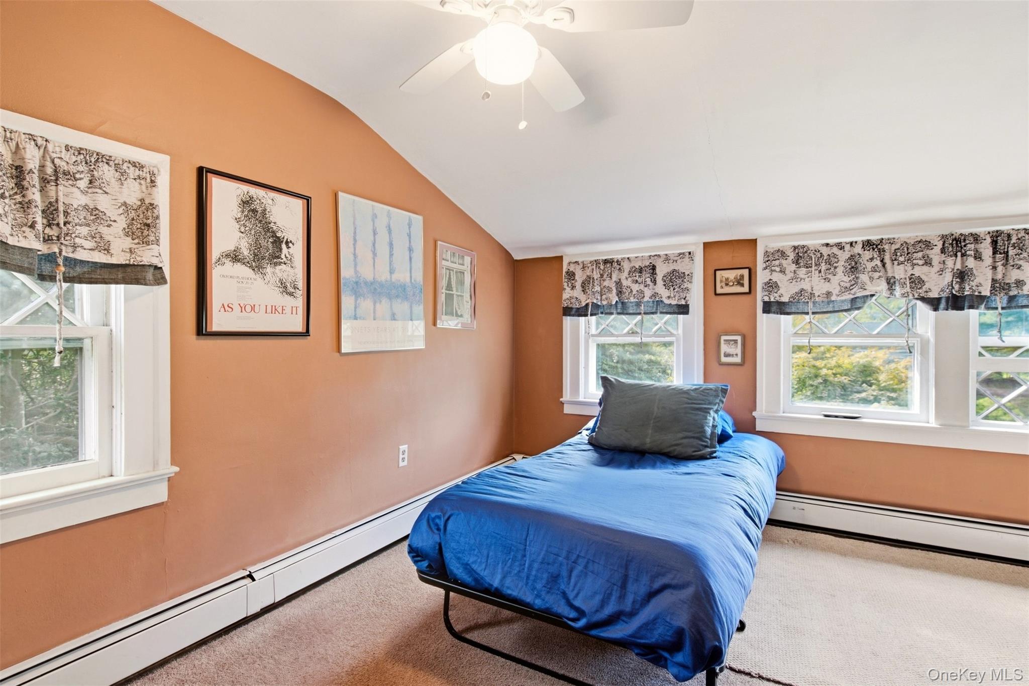 504 West Broadway — photo 13