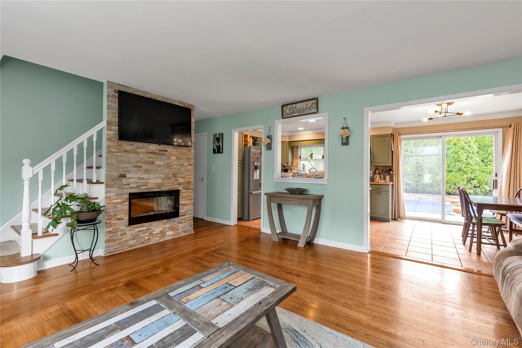 7 Eckert Street — photo 3