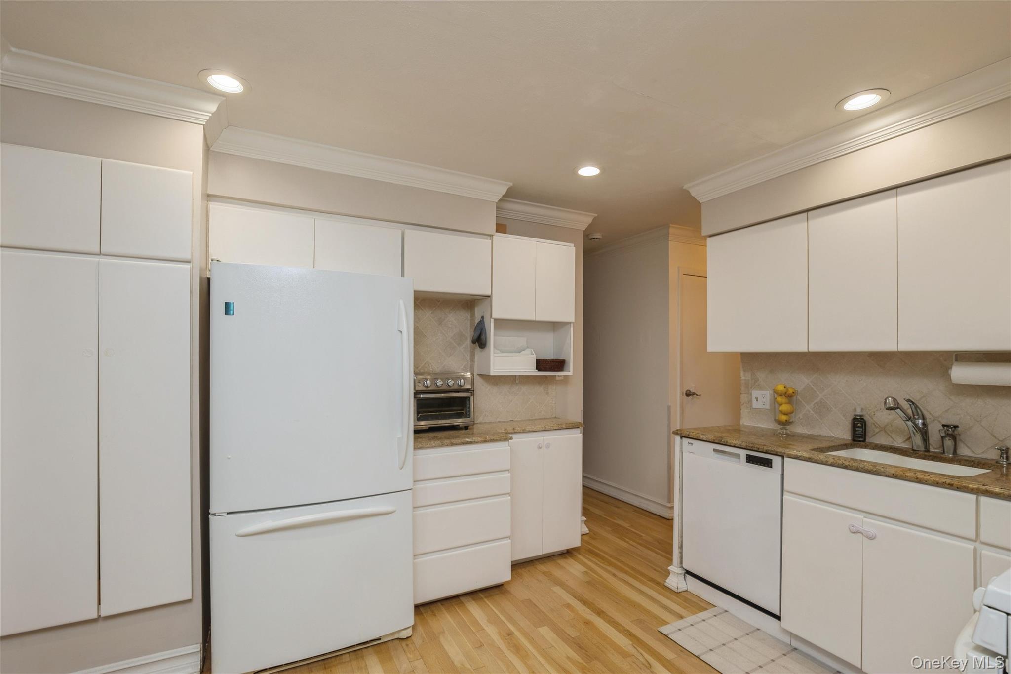 16 Wren Drive — photo 9