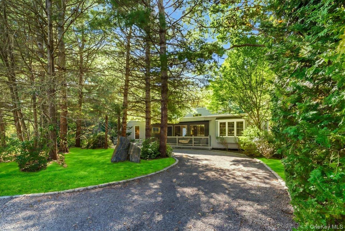 10 Glenmore Drive — photo 48