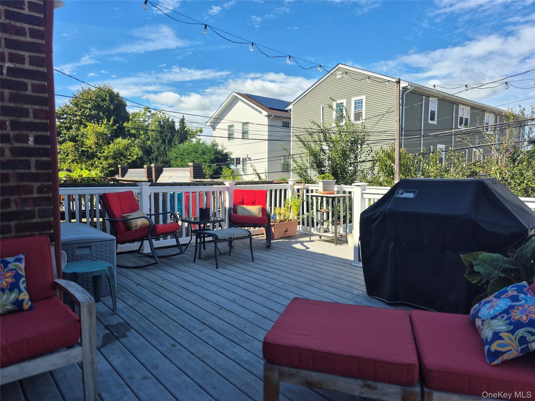 327 Pine Street — photo 16