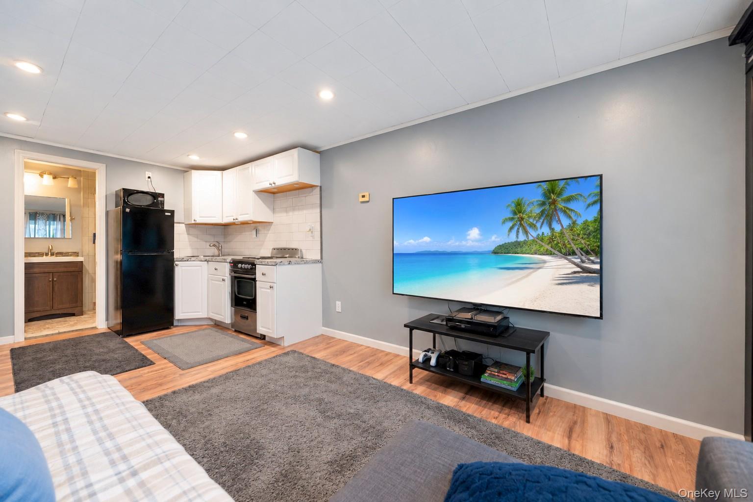 14 Hollingwood Drive — photo 47