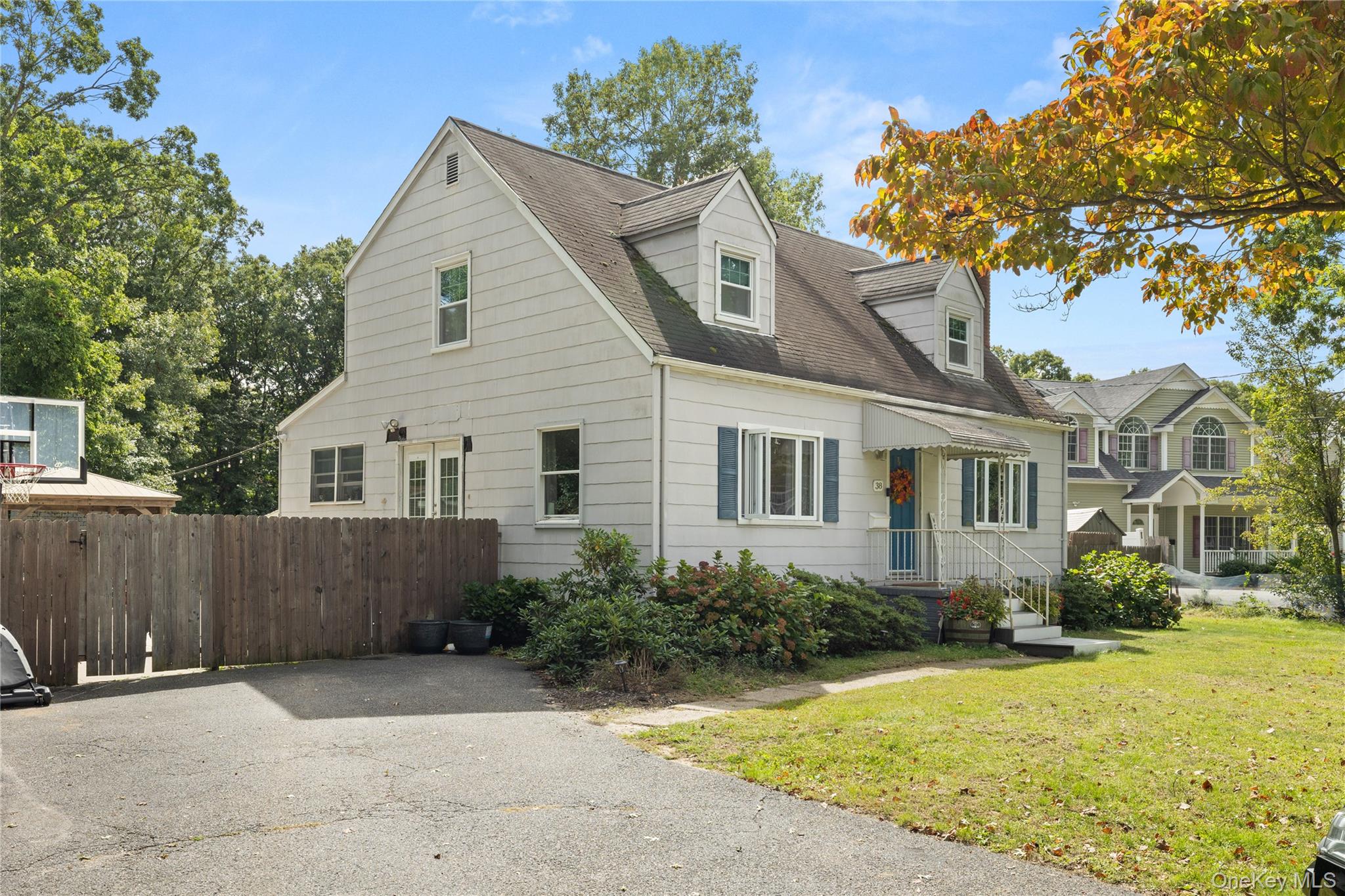 38 Muncey Road — photo 2