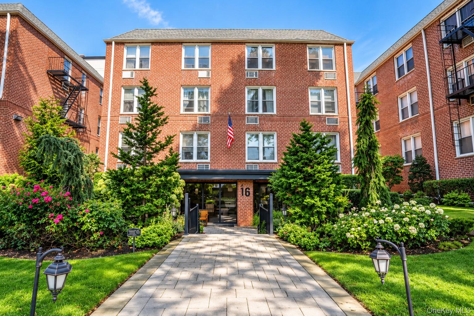 16 Main Street #1Q, East Rockaway
