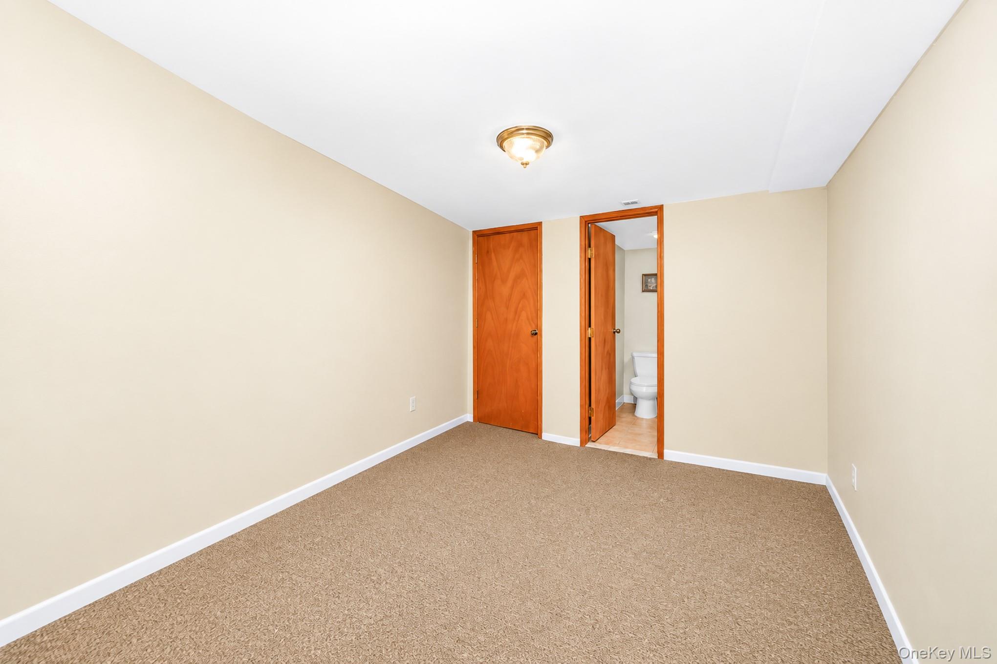 22 Willow Street — photo 33