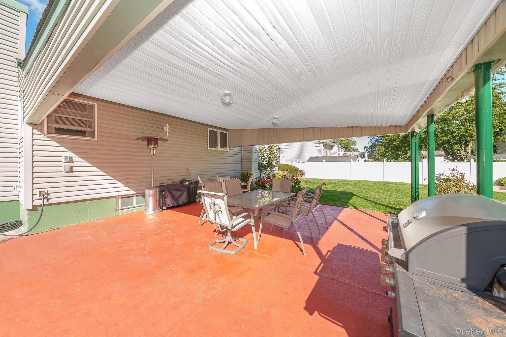 22 Willow Street — photo 5