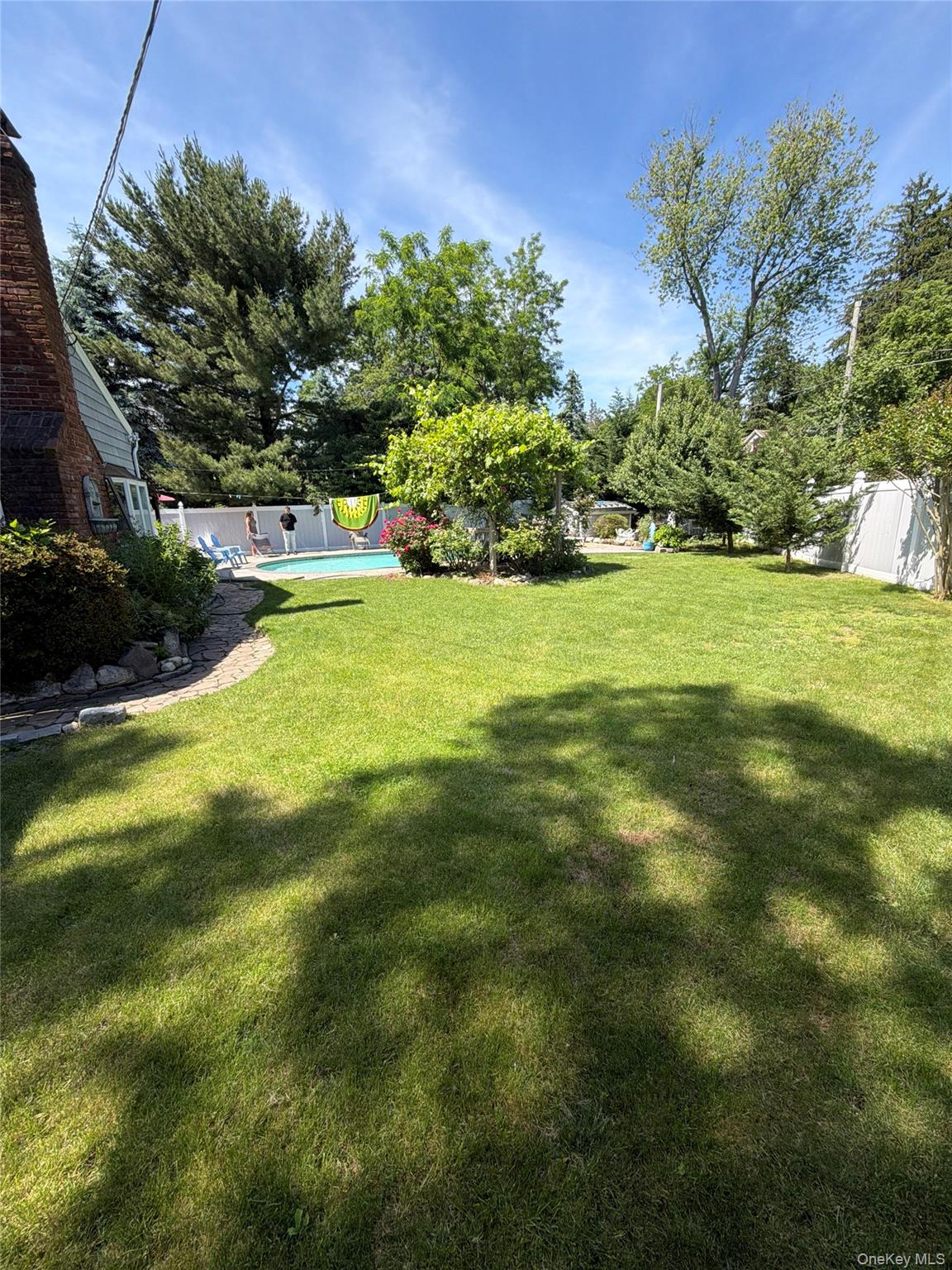 12 Cayuga Avenue — photo 19