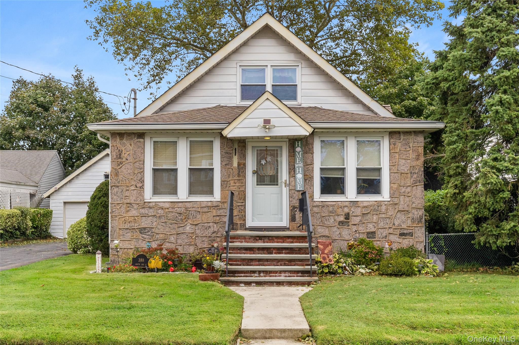 388 2nd Street, Lindenhurst
