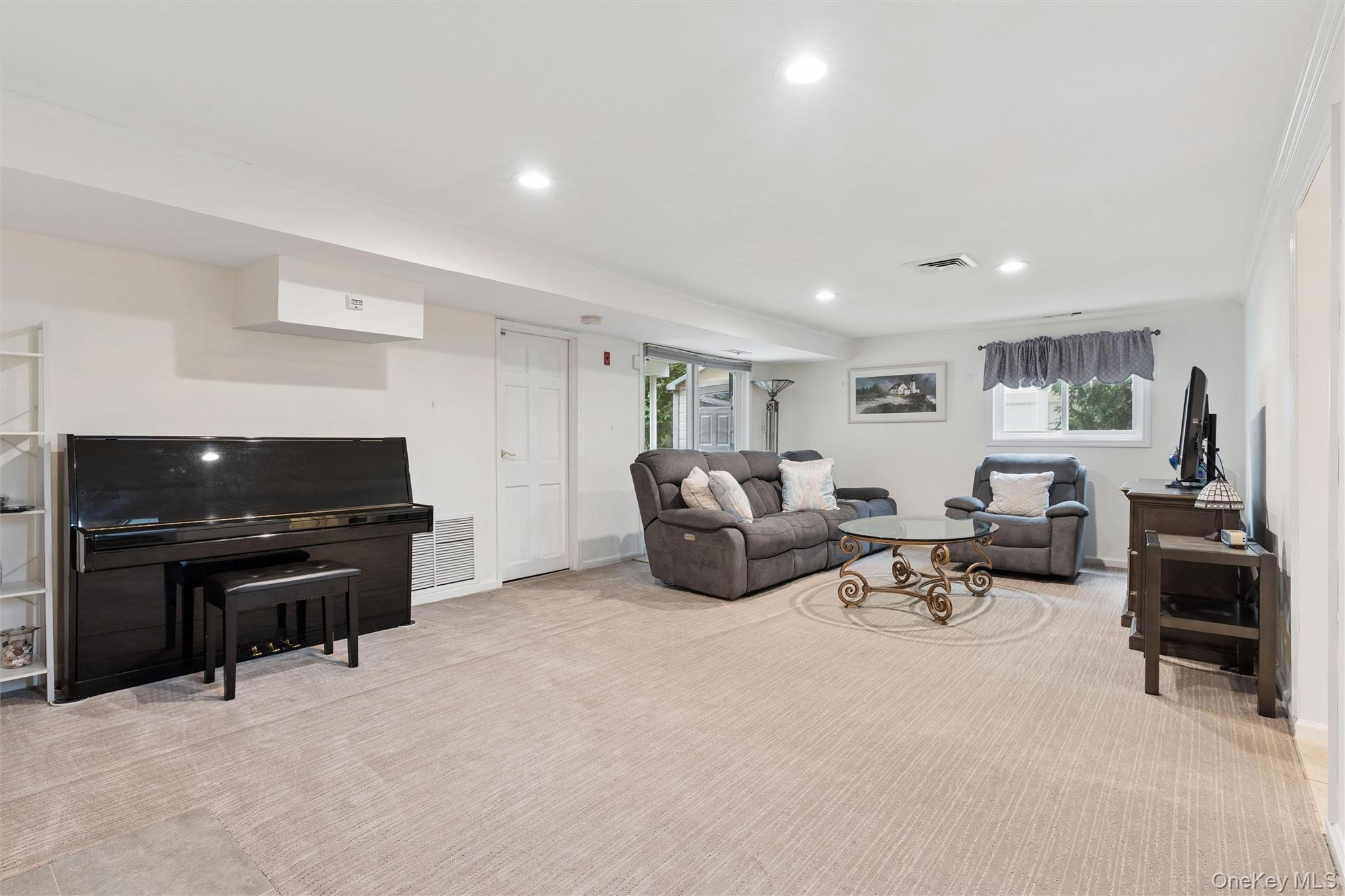 2919 Bond Drive — photo 23