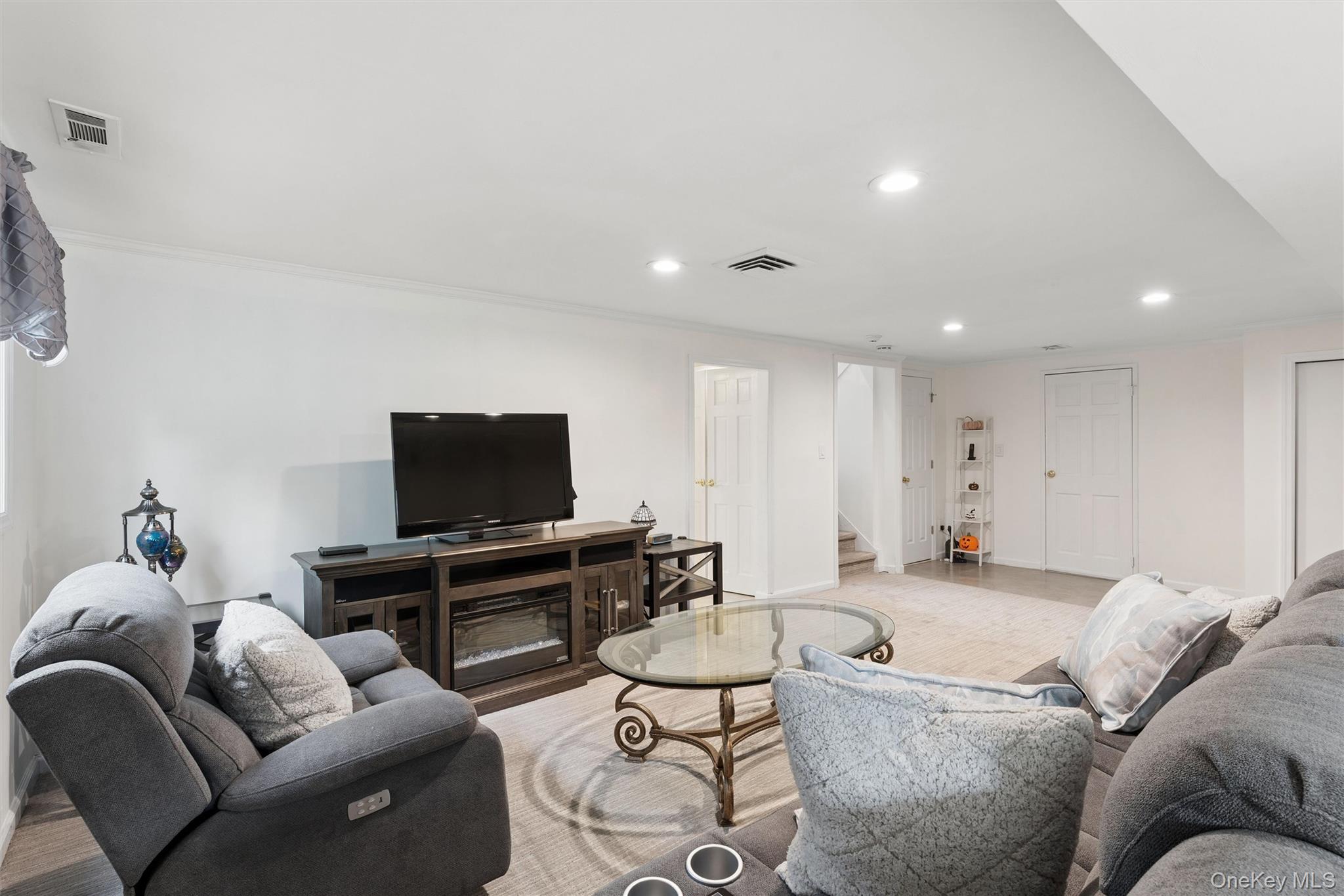2919 Bond Drive — photo 24