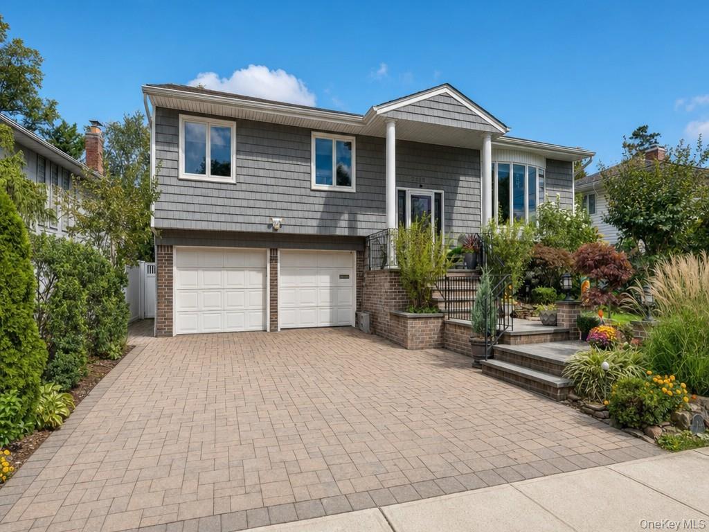 2919 Bond Drive, Merrick