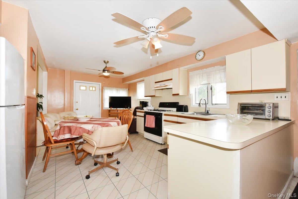 403 Oak Street — photo 12