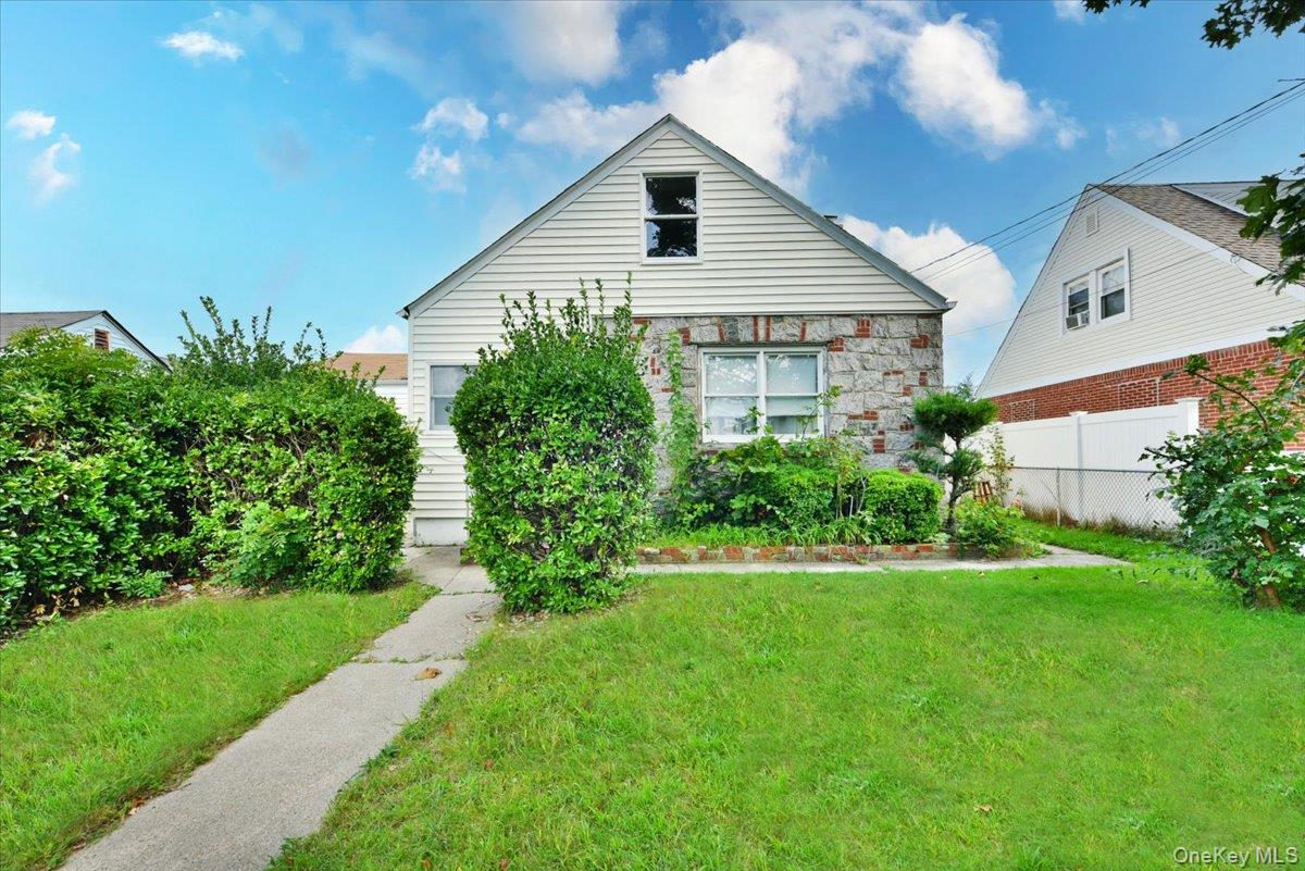 403 Oak Street — photo 2