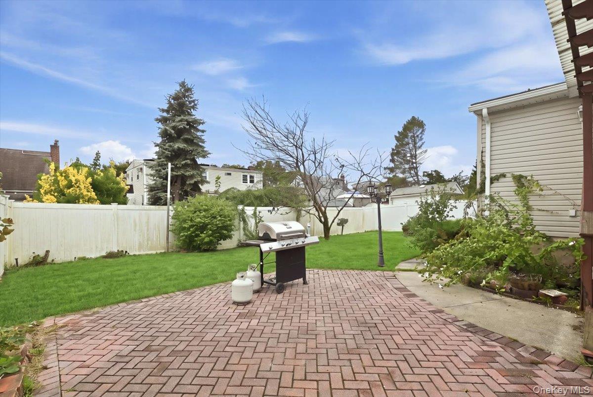 439 39th Street — photo 38