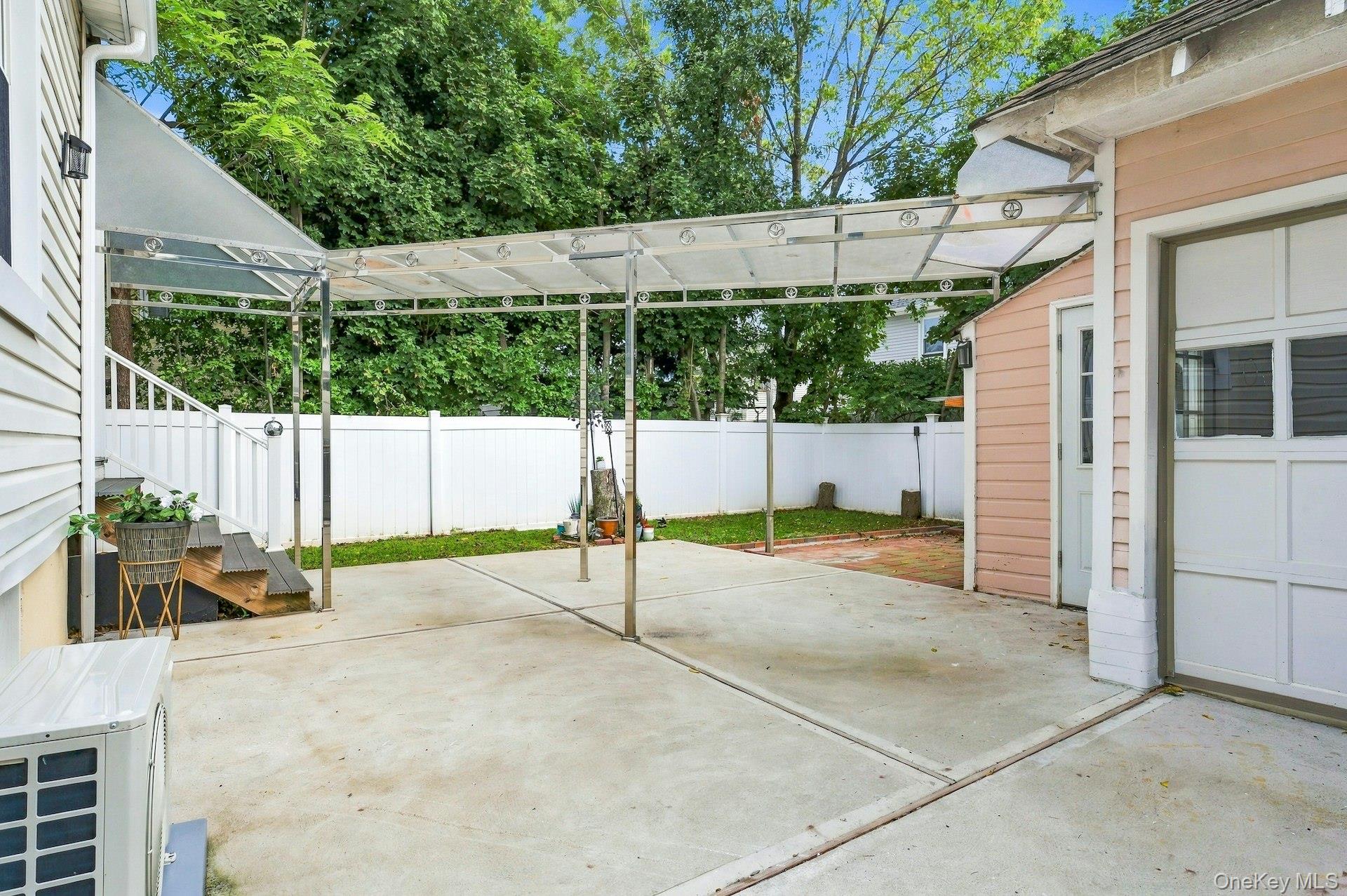 258 Liberty Avenue — photo 4