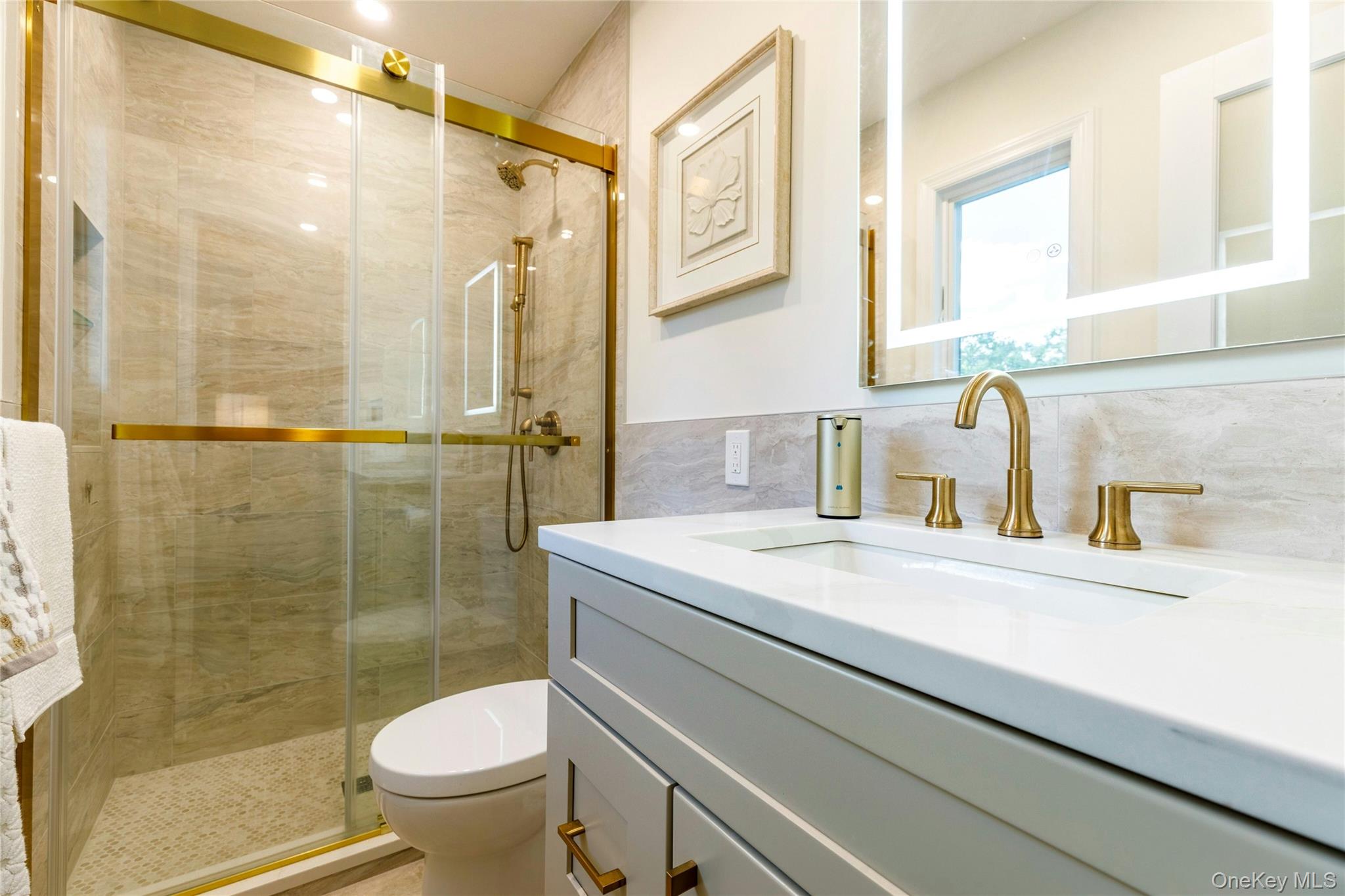 128 Soundview Drive — photo 13
