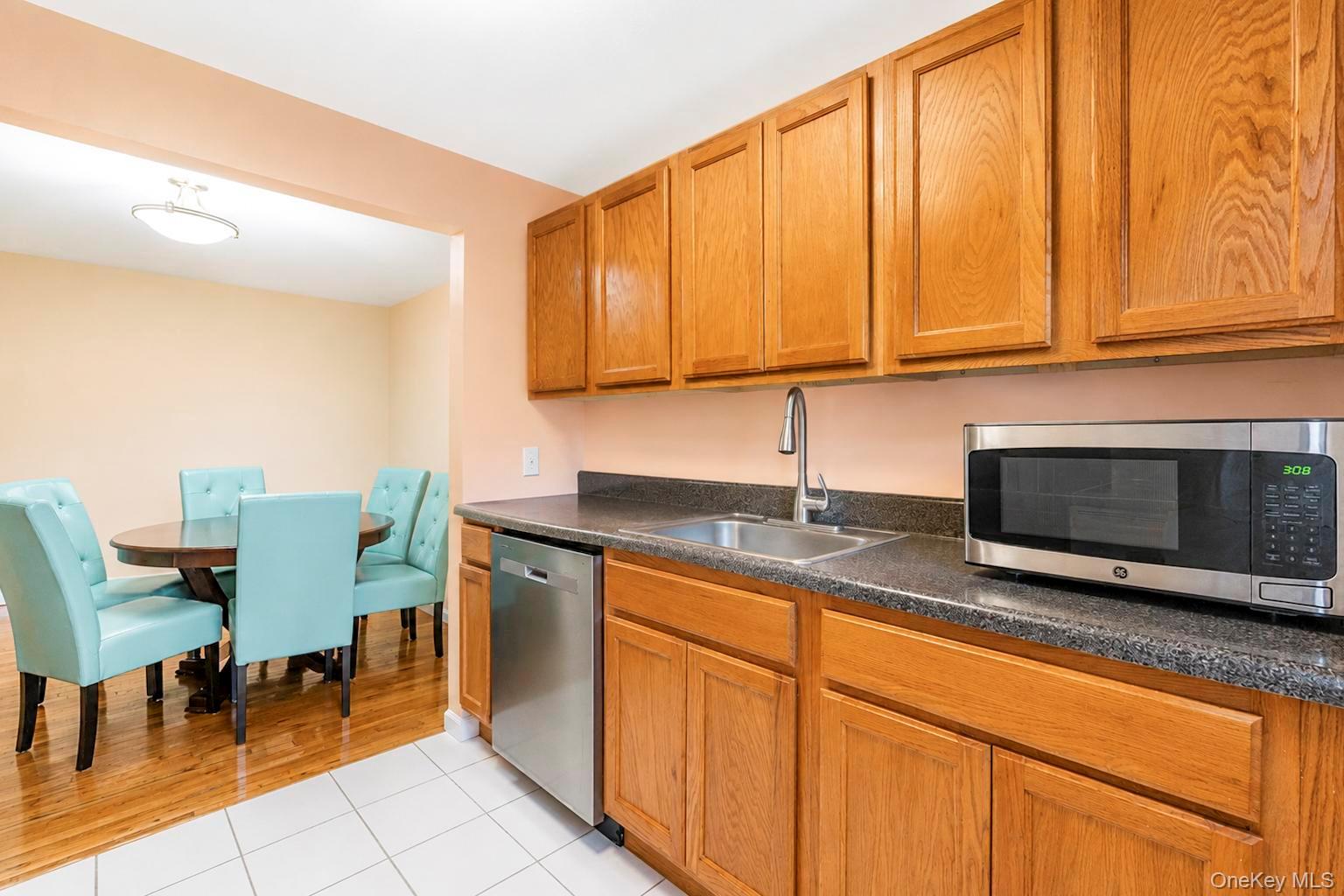 2439 Union Boulevard #3A — photo 9