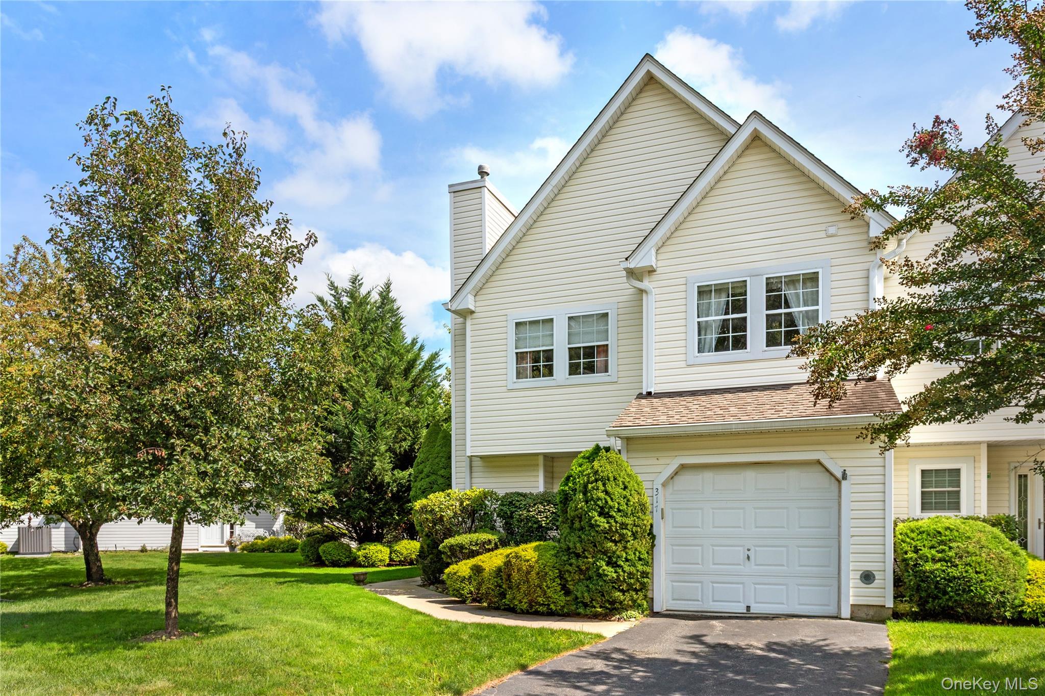 317 Erik Drive, East Setauket