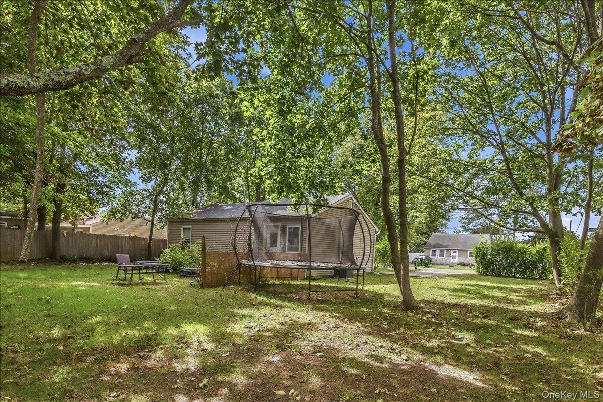 761 Provost Avenue — photo 16