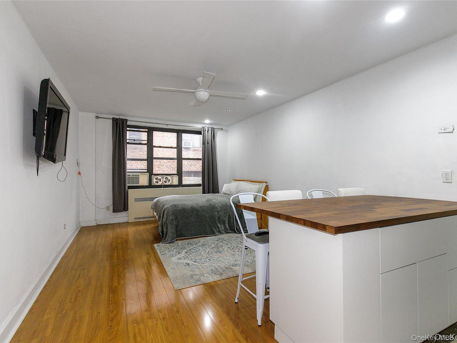 15 Canterbury Road #C10 — photo 2