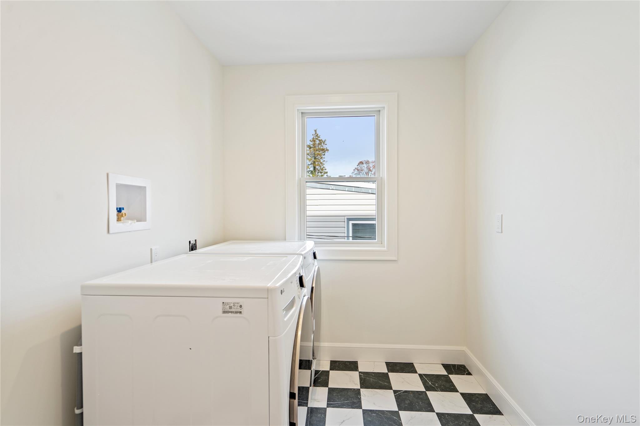 908 Maple Lane — photo 14