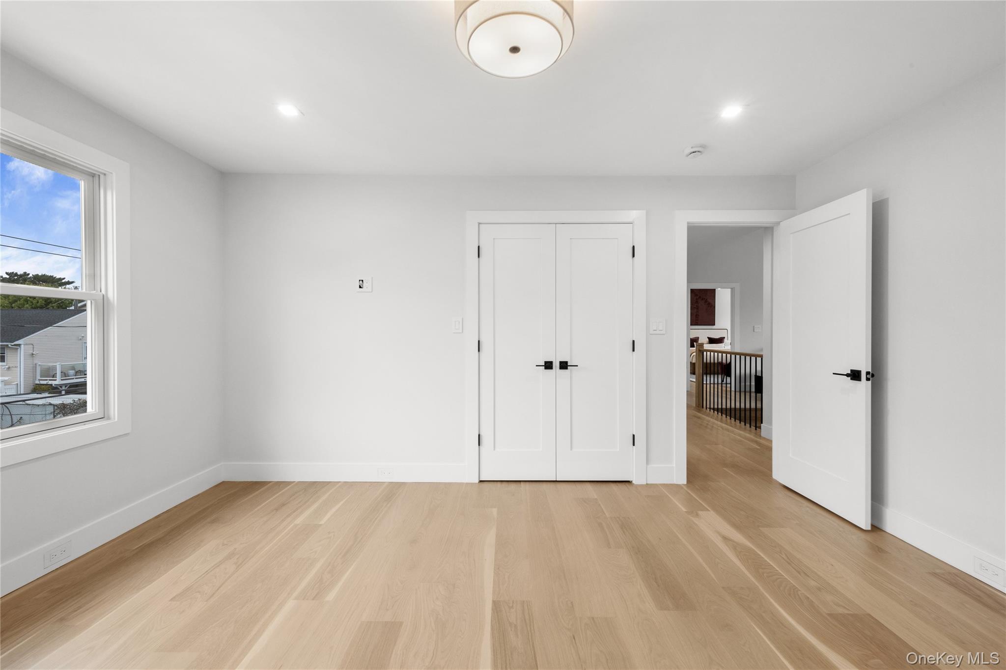 746 Blackstone Avenue — photo 30