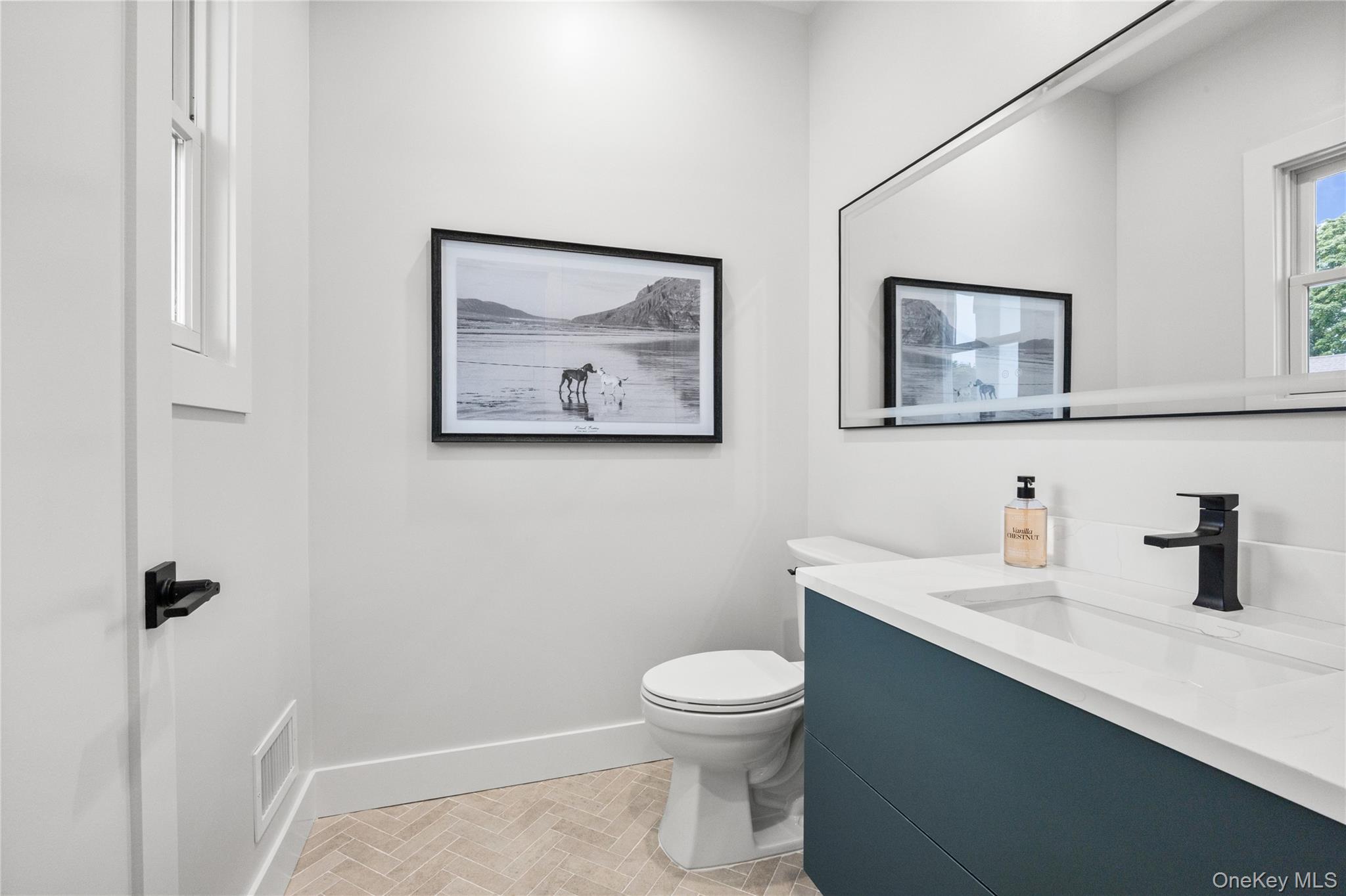 746 Blackstone Avenue — photo 6
