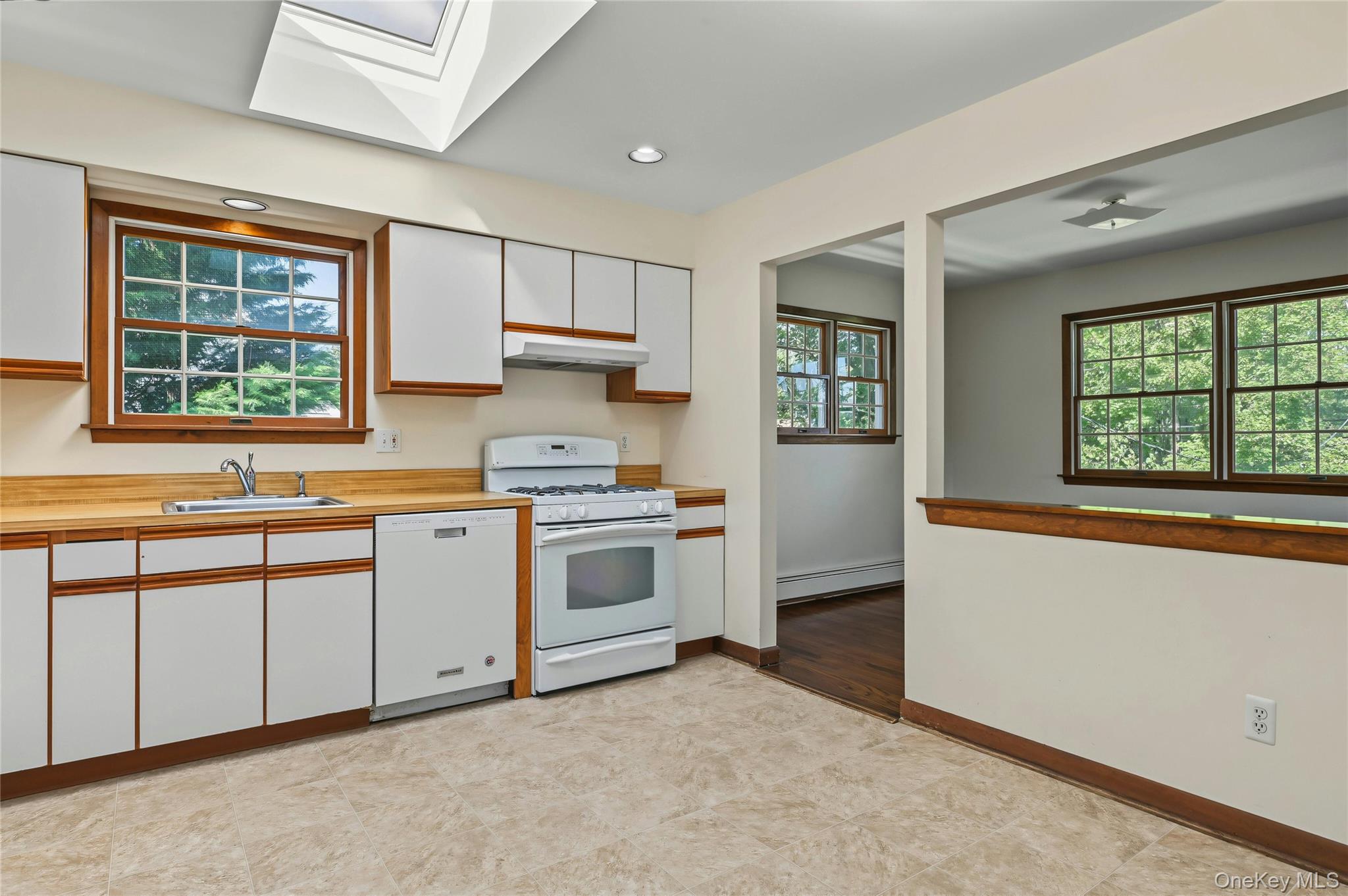 76 Hernan Avenue — photo 10