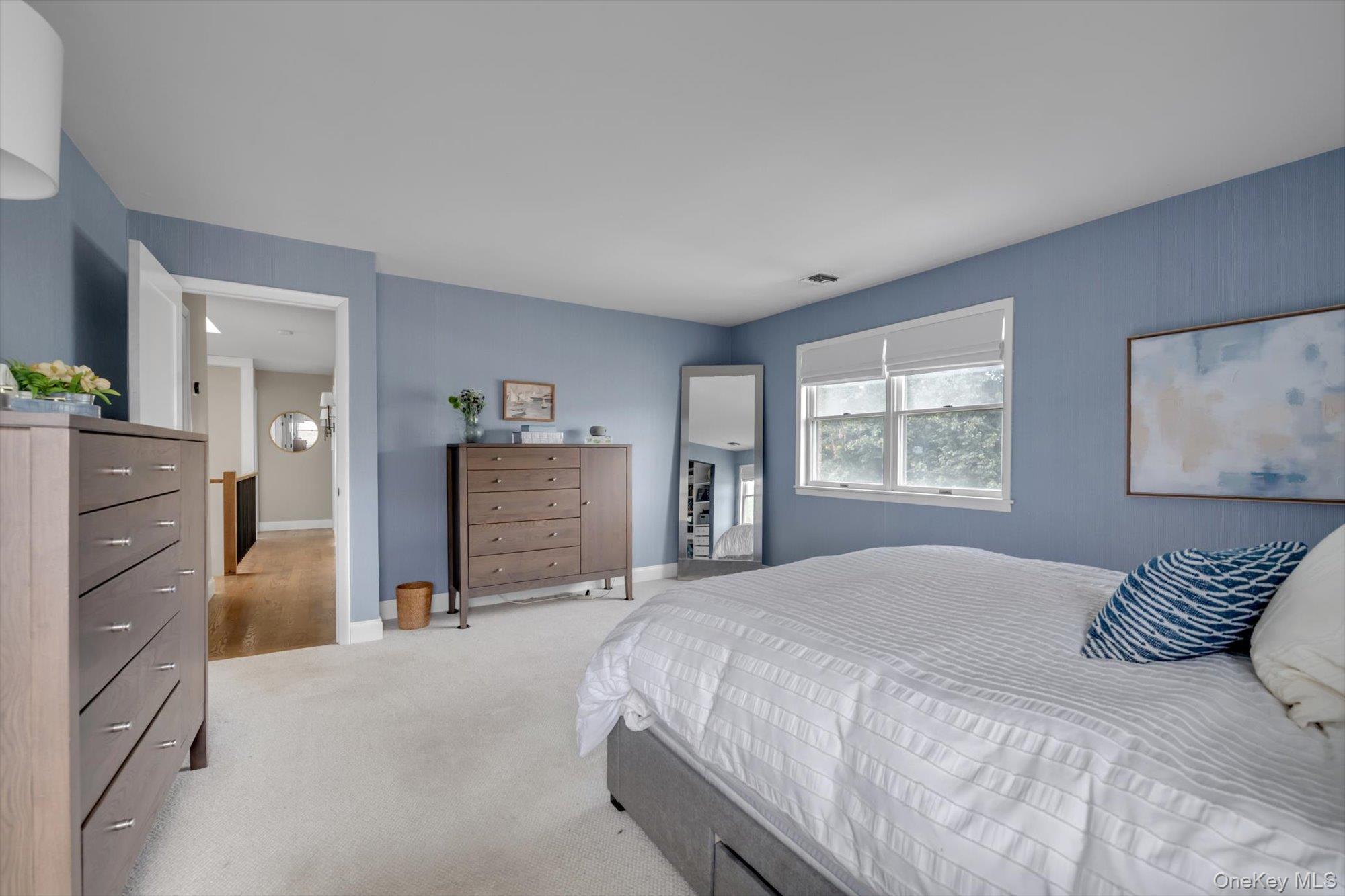 2084 Manfield Avenue — photo 17