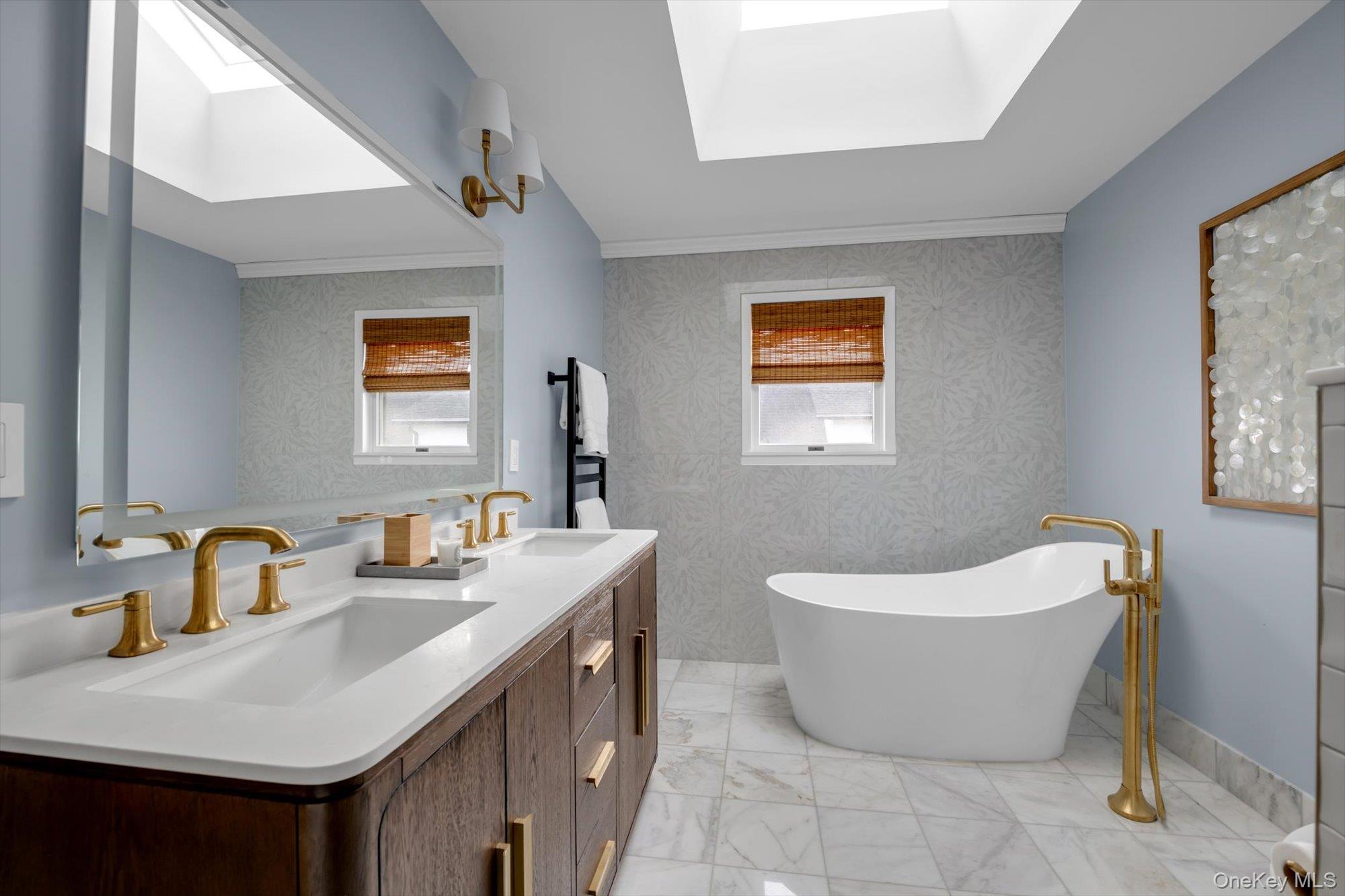 2084 Manfield Avenue — photo 19