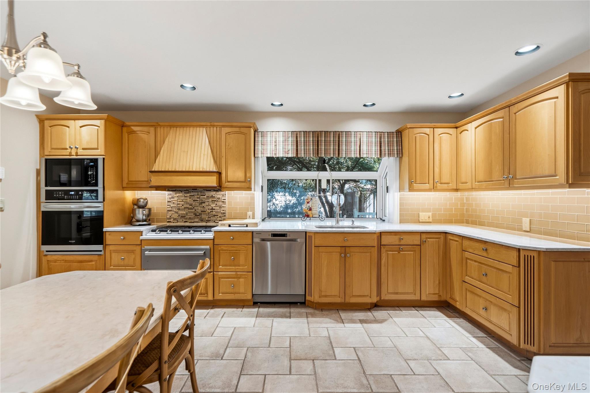22 Nassau Boulevard — photo 15
