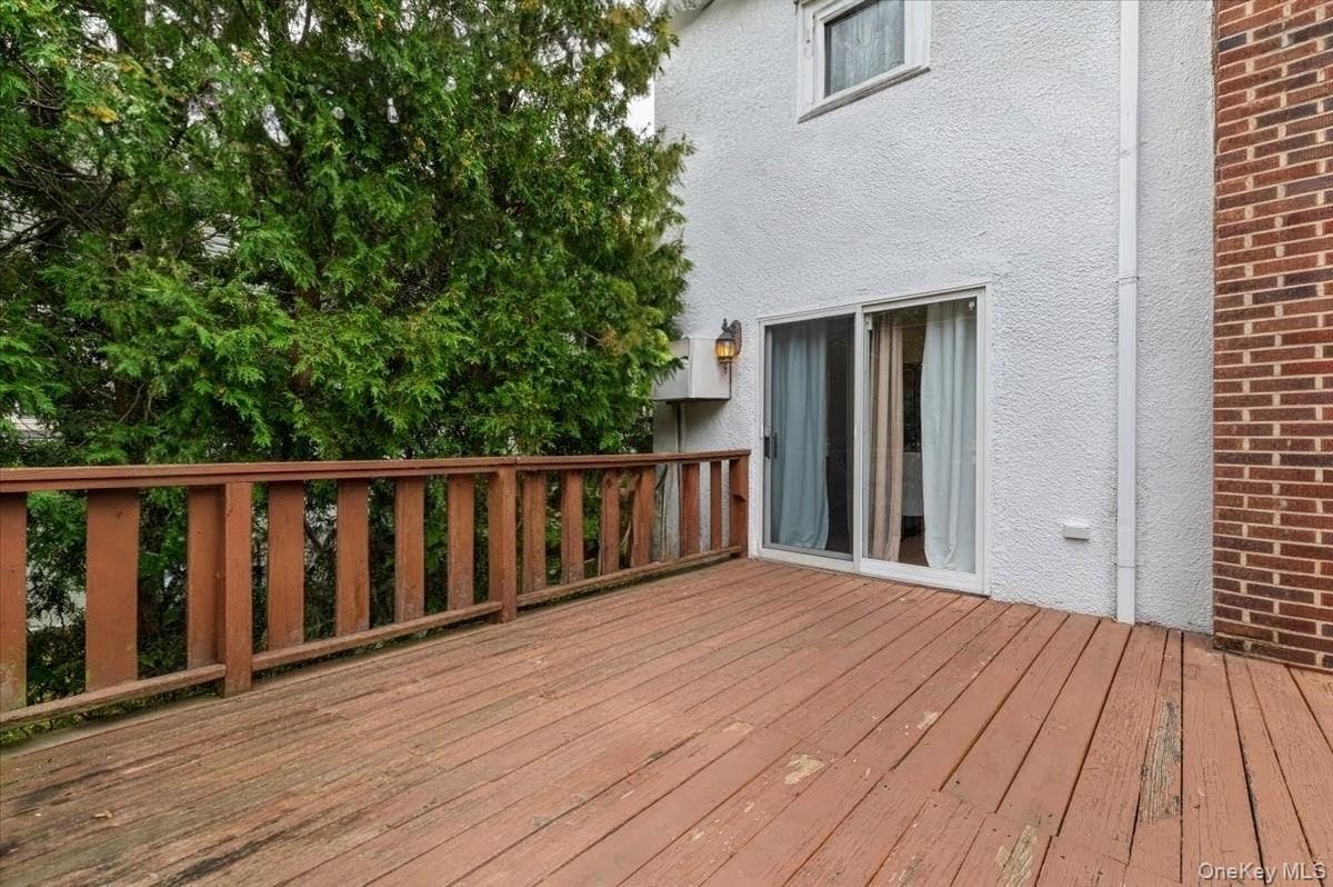 1051 Roselle Place — photo 23