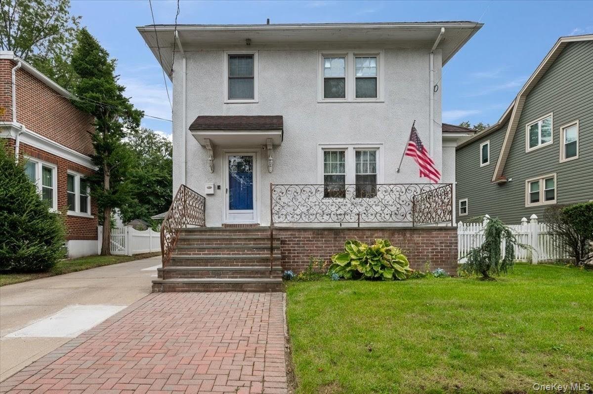 1051 Roselle Place, Woodmere