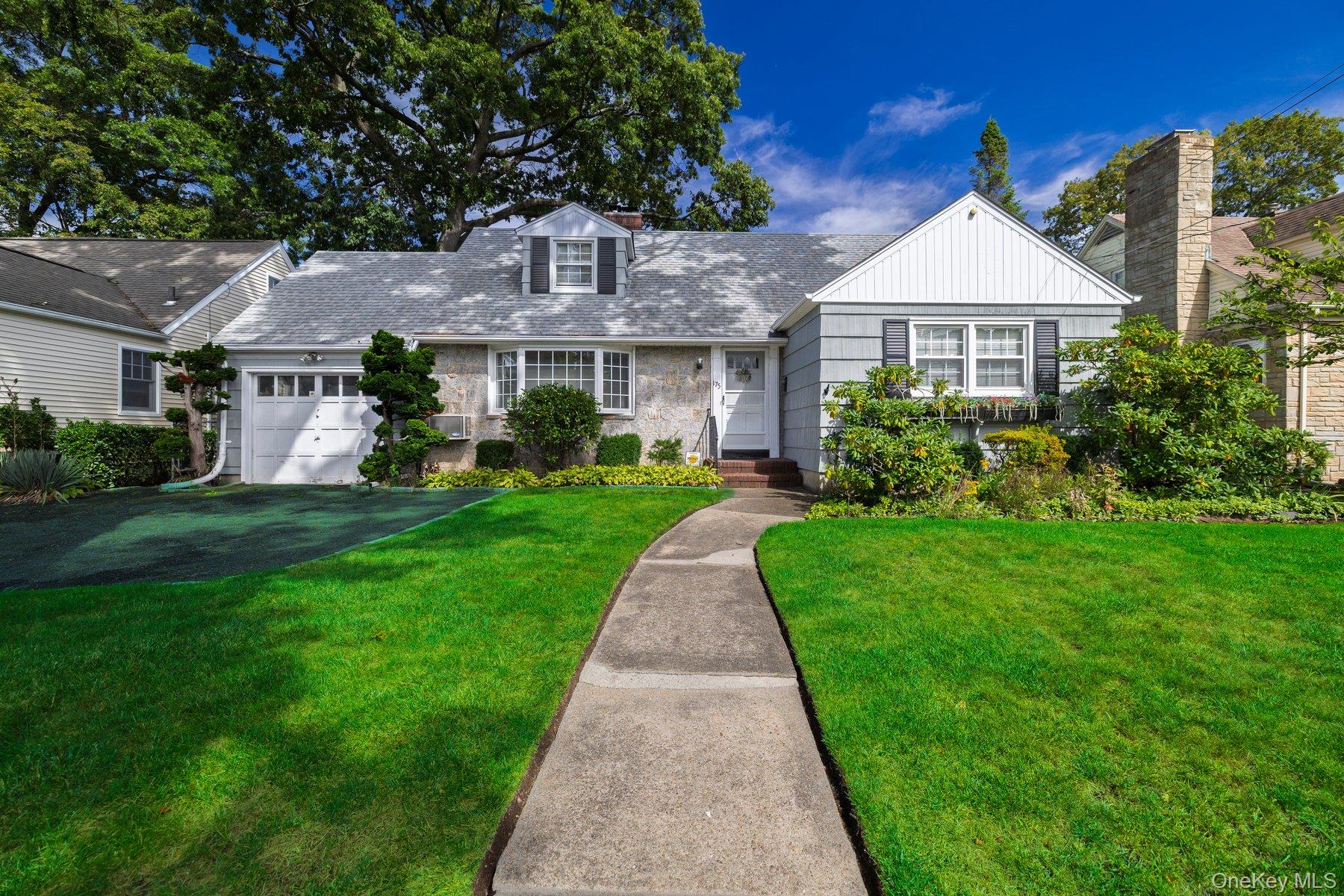 175 Carpenter Street, Valley Stream