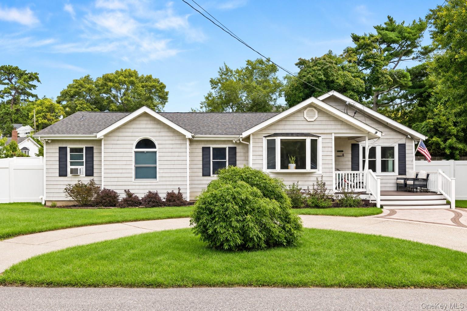 5 Charles Court, Lake Ronkonkoma