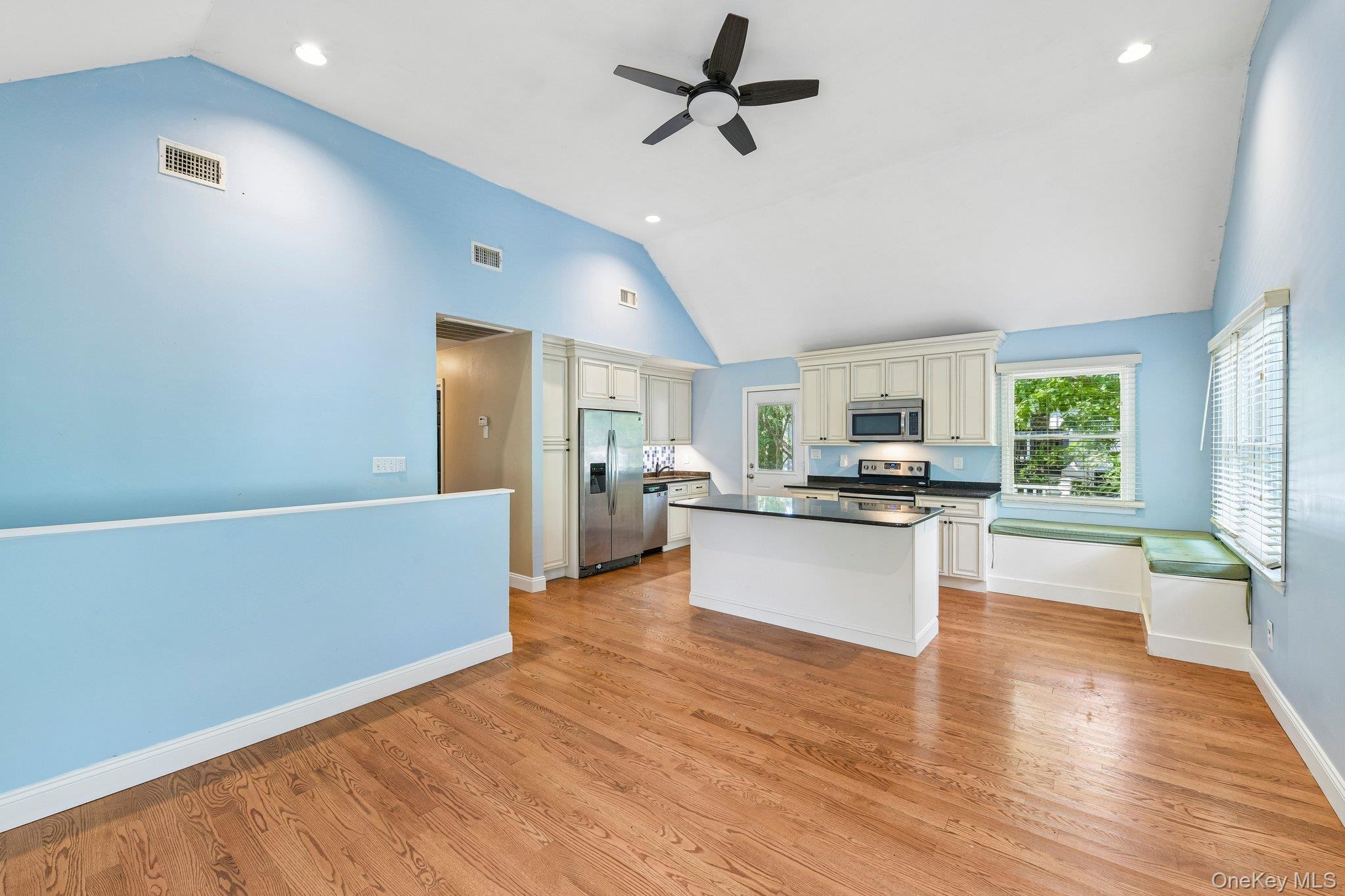 417 Echo Avenue — photo 10