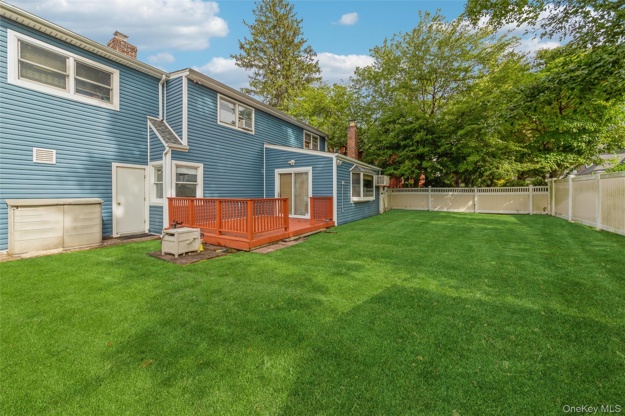 1423 Sturl Avenue — photo 5